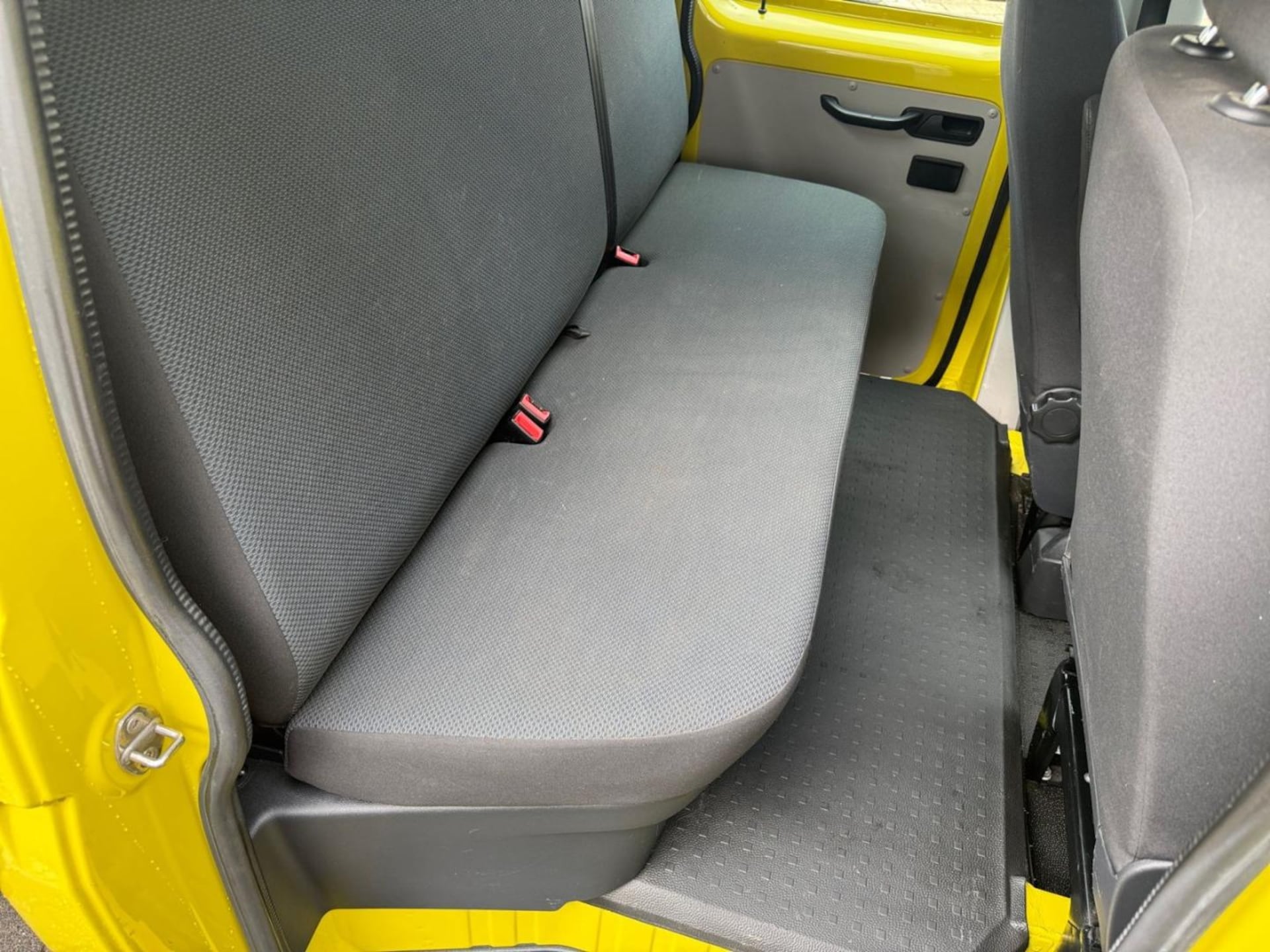 Volkswagen T6 Transporter Doppelkabine langer Radstand SC