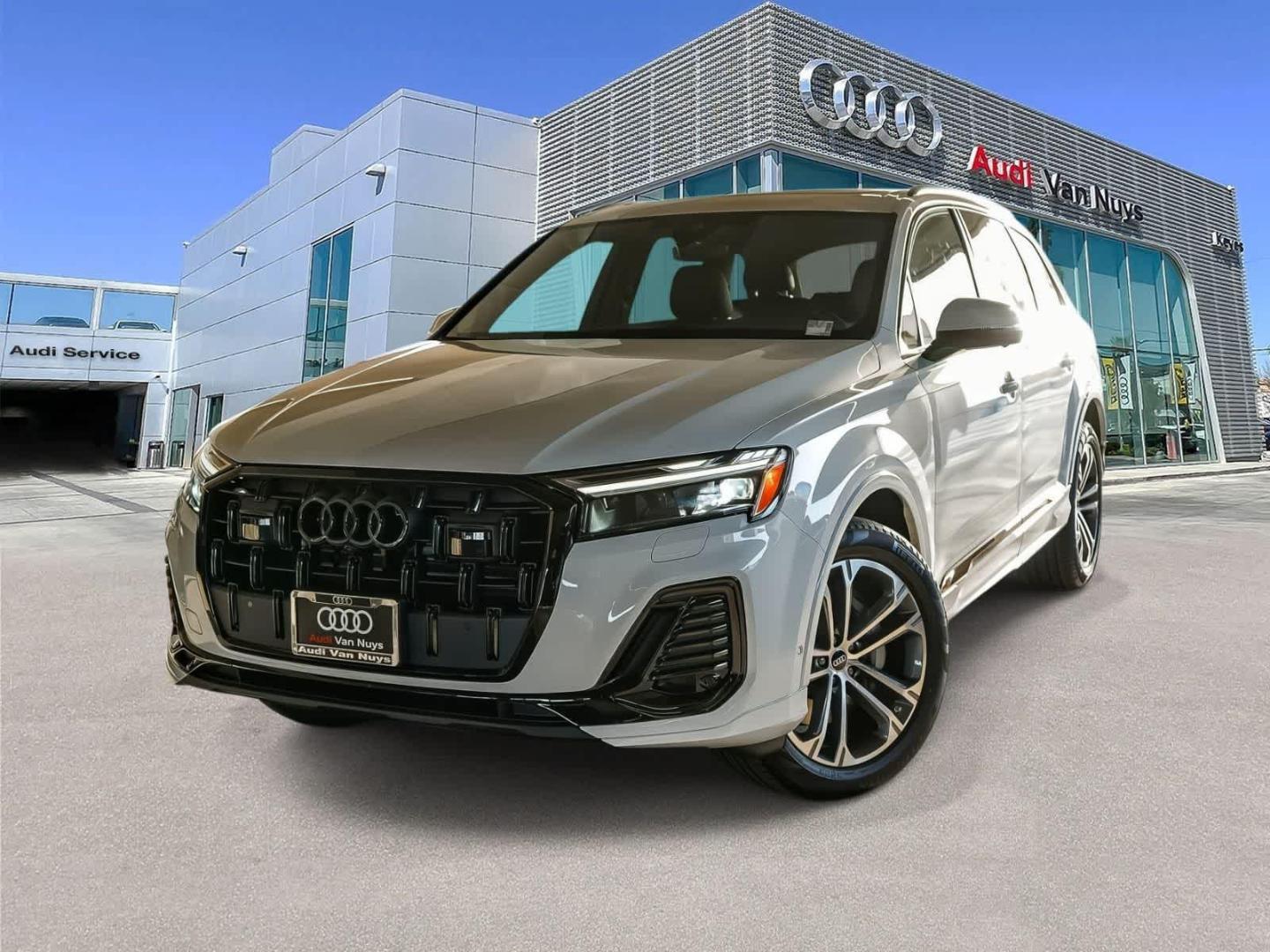 2026 Audi Q7 45 Premium Plus quattro Tiptronic's photo