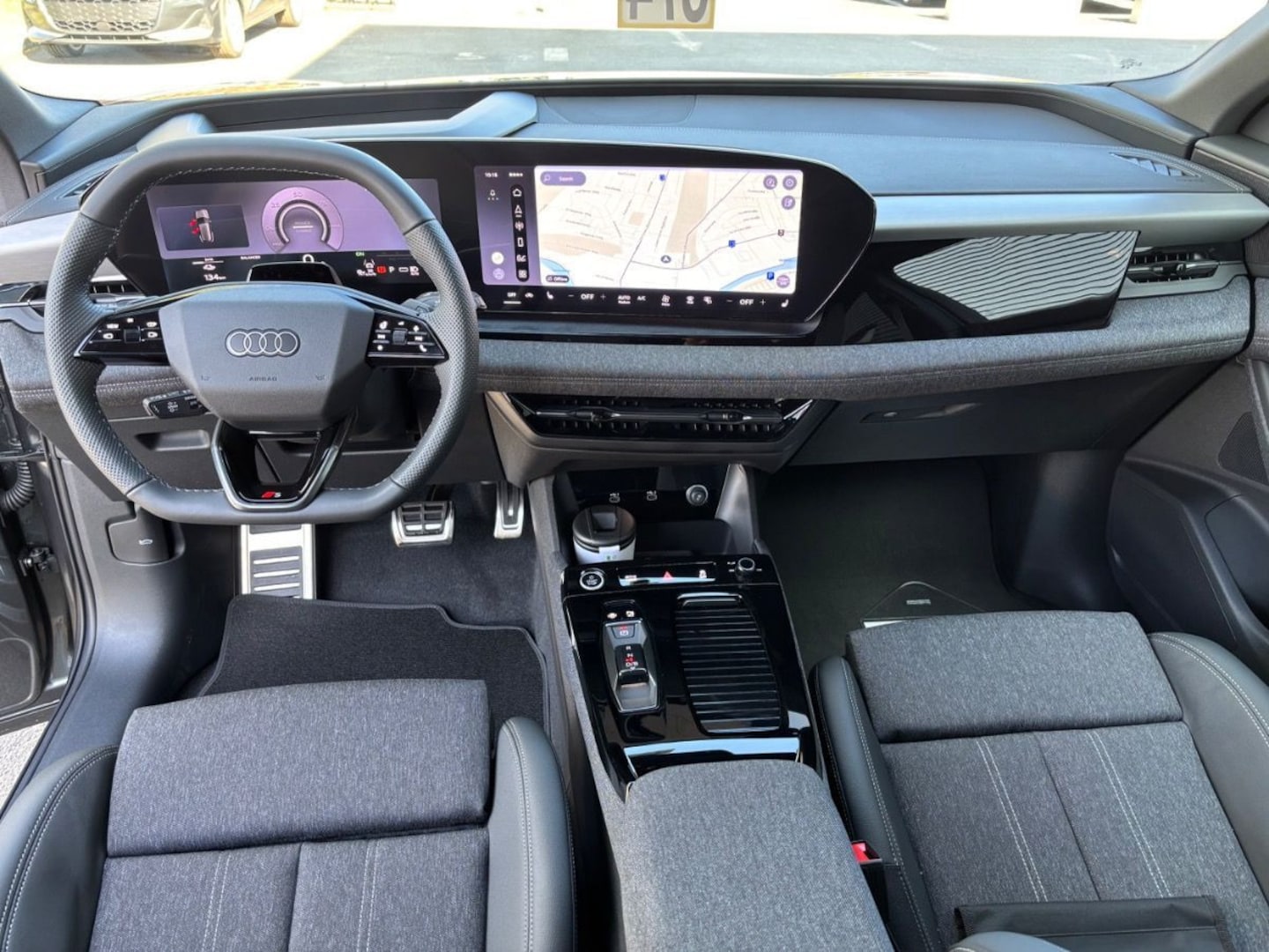 Bild über Audi Q6 SUV e-tron S line business e-tron performance 225 kW - für weitere Informationen kontaktieren Sie den Audi Partner
