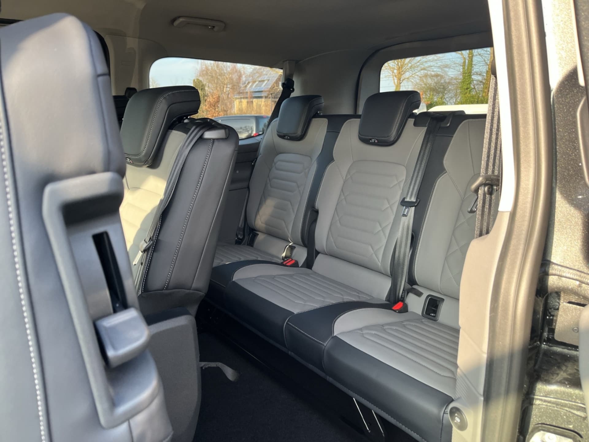 Volkswagen Caravelle Style
