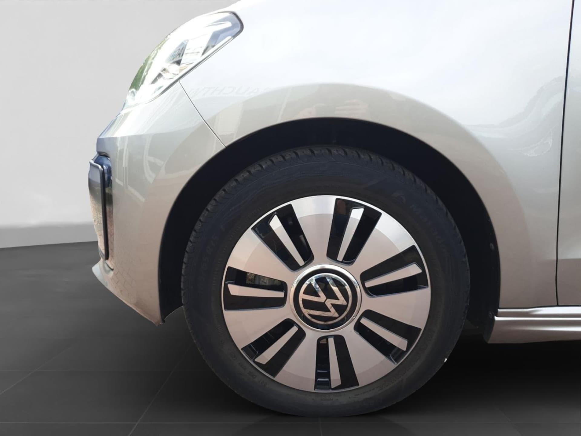 Volkswagen e-up! Style "Plus"