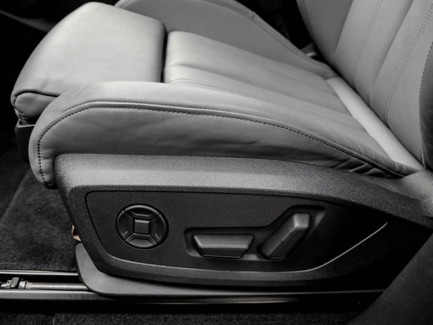 Image about Audi Q6 SUV e-tron e-tron quattro