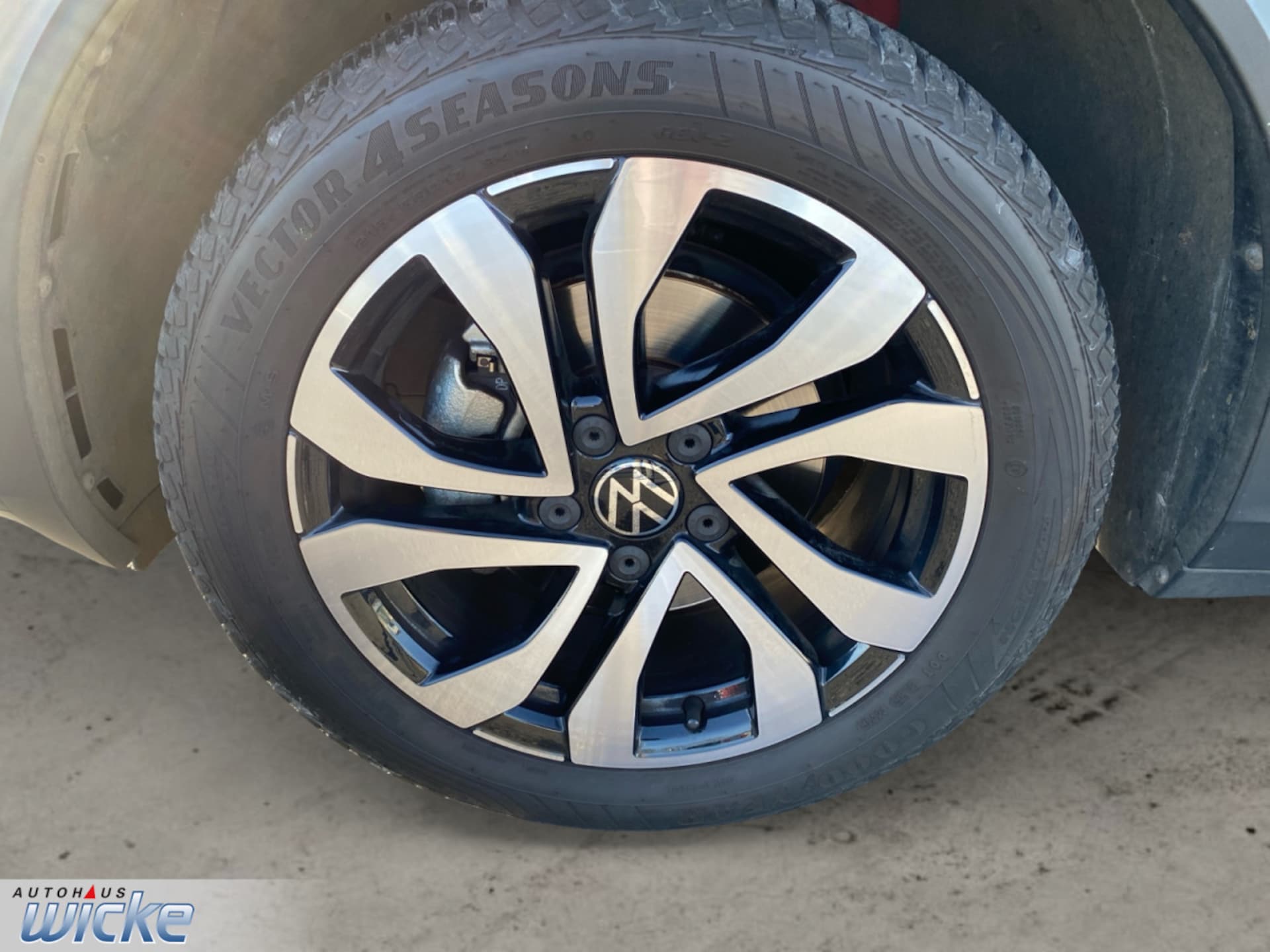 Volkswagen T-Roc Active