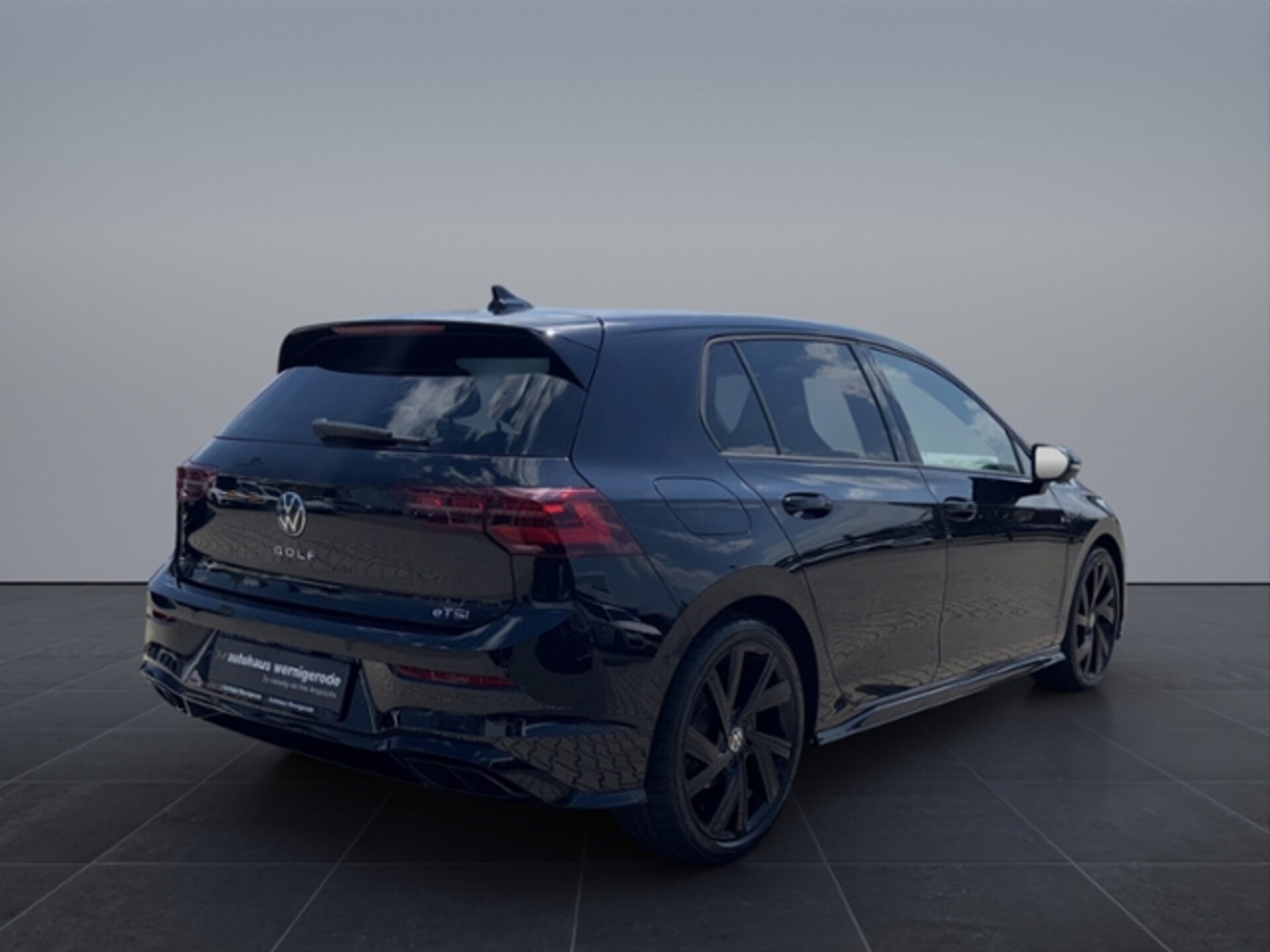 Volkswagen Golf R-Line
