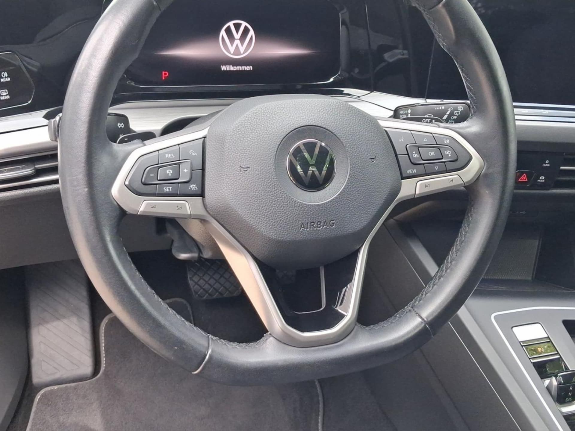 Volkswagen Golf Style