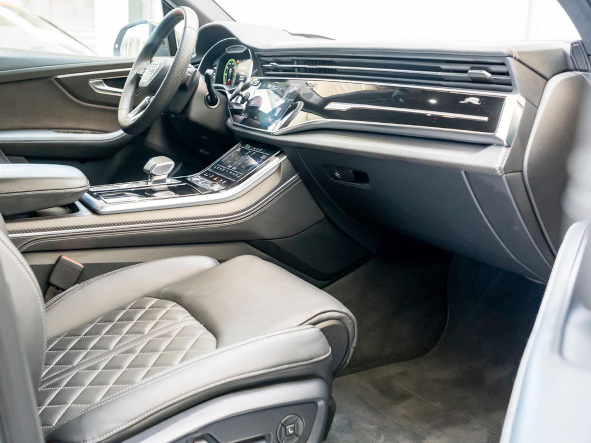 Audi Q7 SUV TFSI e S line