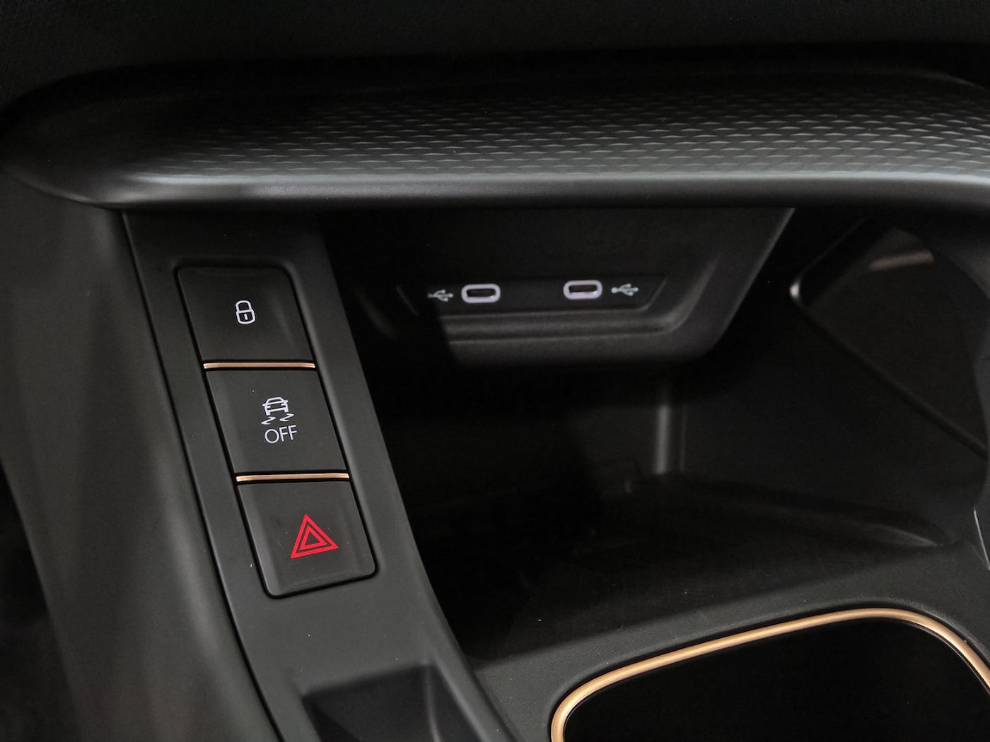 CUPRA Terramar 1.5 TSI e-Hybrid VZ DSG 200 kW (272 CV) — photo 35
