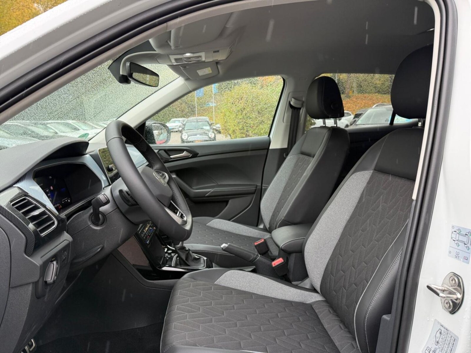 Volkswagen T-Cross – Bild 10