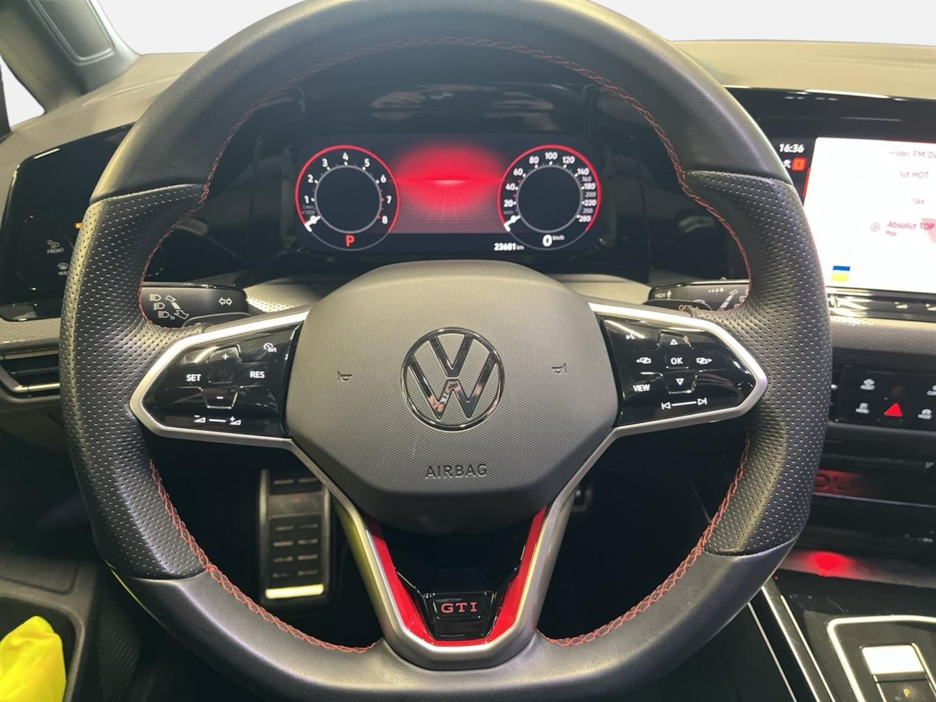 Volkswagen Golf GTI