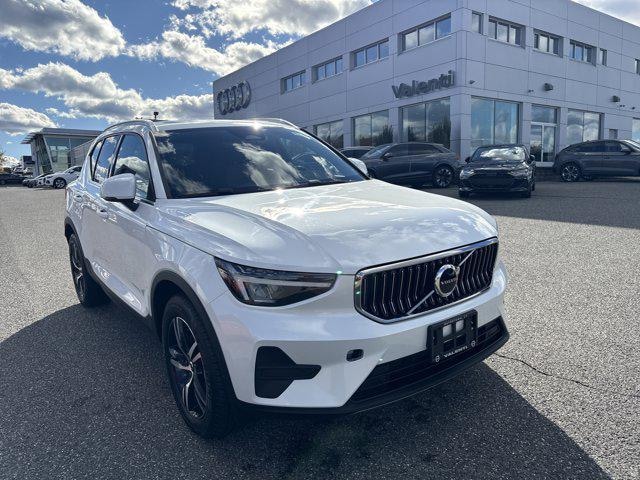 2025 Volvo XC40