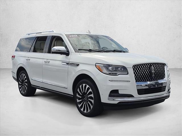 2022 Lincoln Navigator