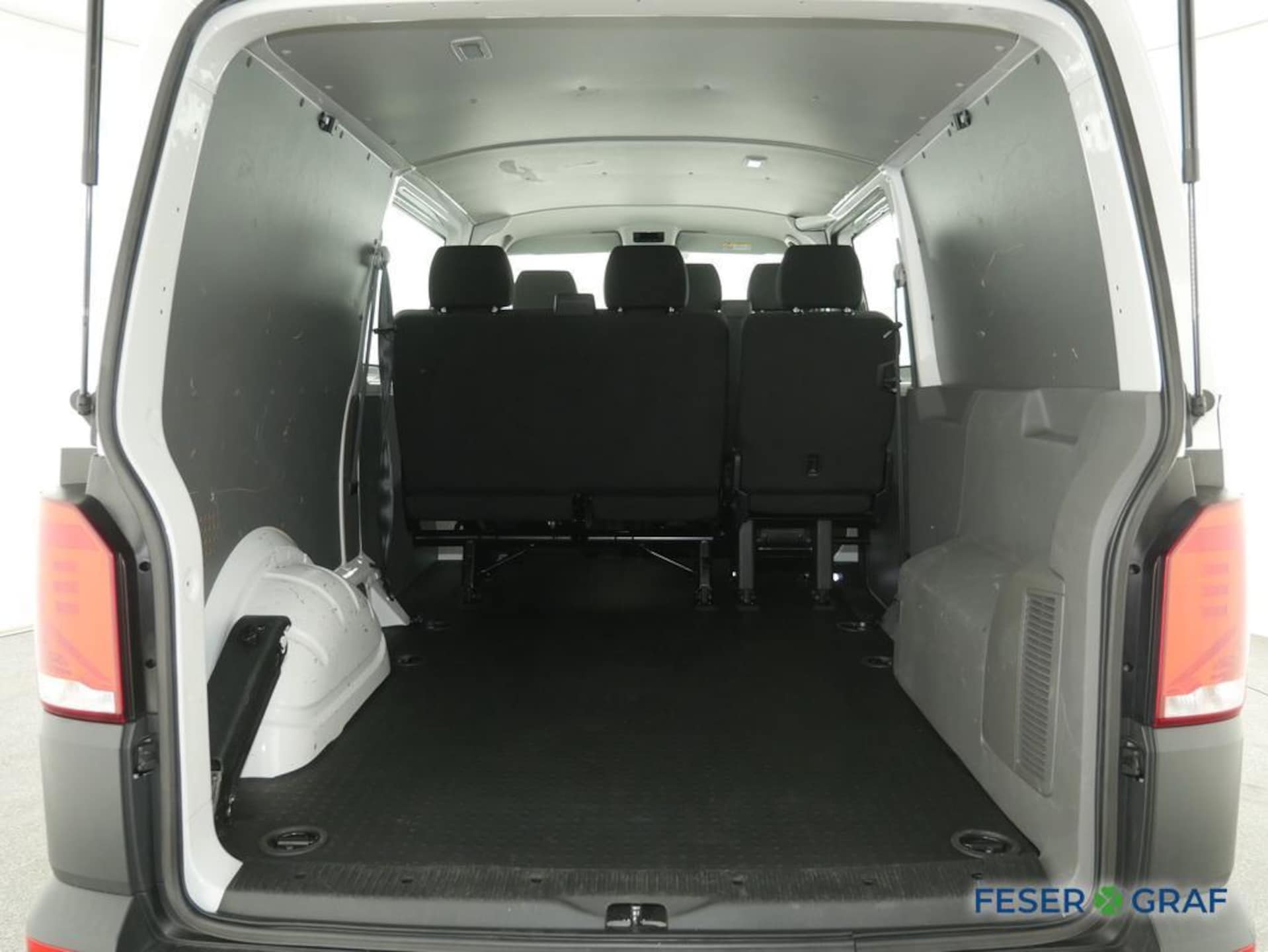 Volkswagen T6.1 Transporter Kombi langer Radstand