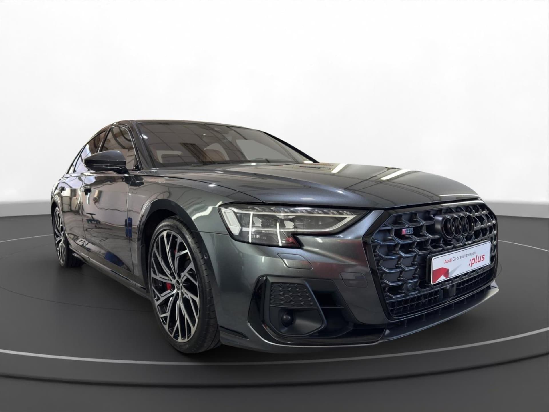 Audi S8