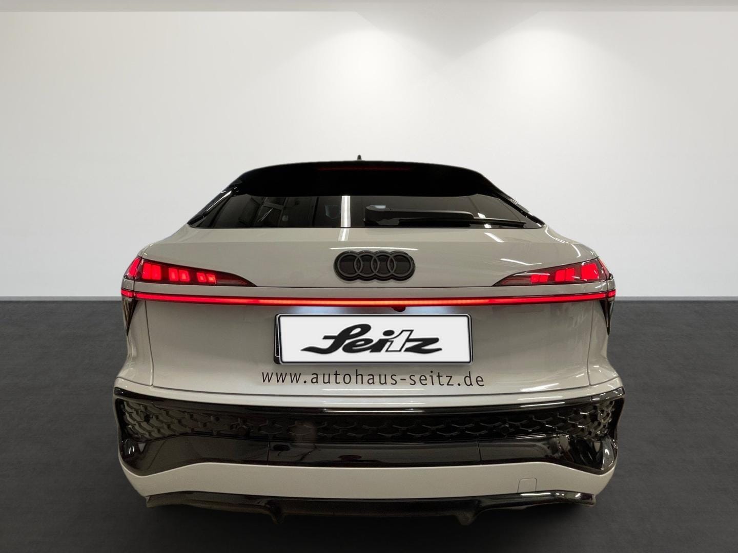 Bild über Audi Q3 Sportback e-hybrid e-hybrid 200 kW S tronic - für weitere Informationen kontaktieren Sie den Audi Partner