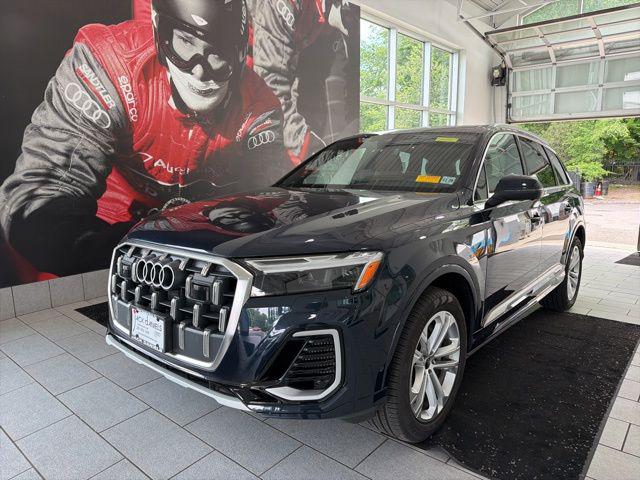 2025 Audi Q7 55 Premium Plus quattro Tiptronic's photo