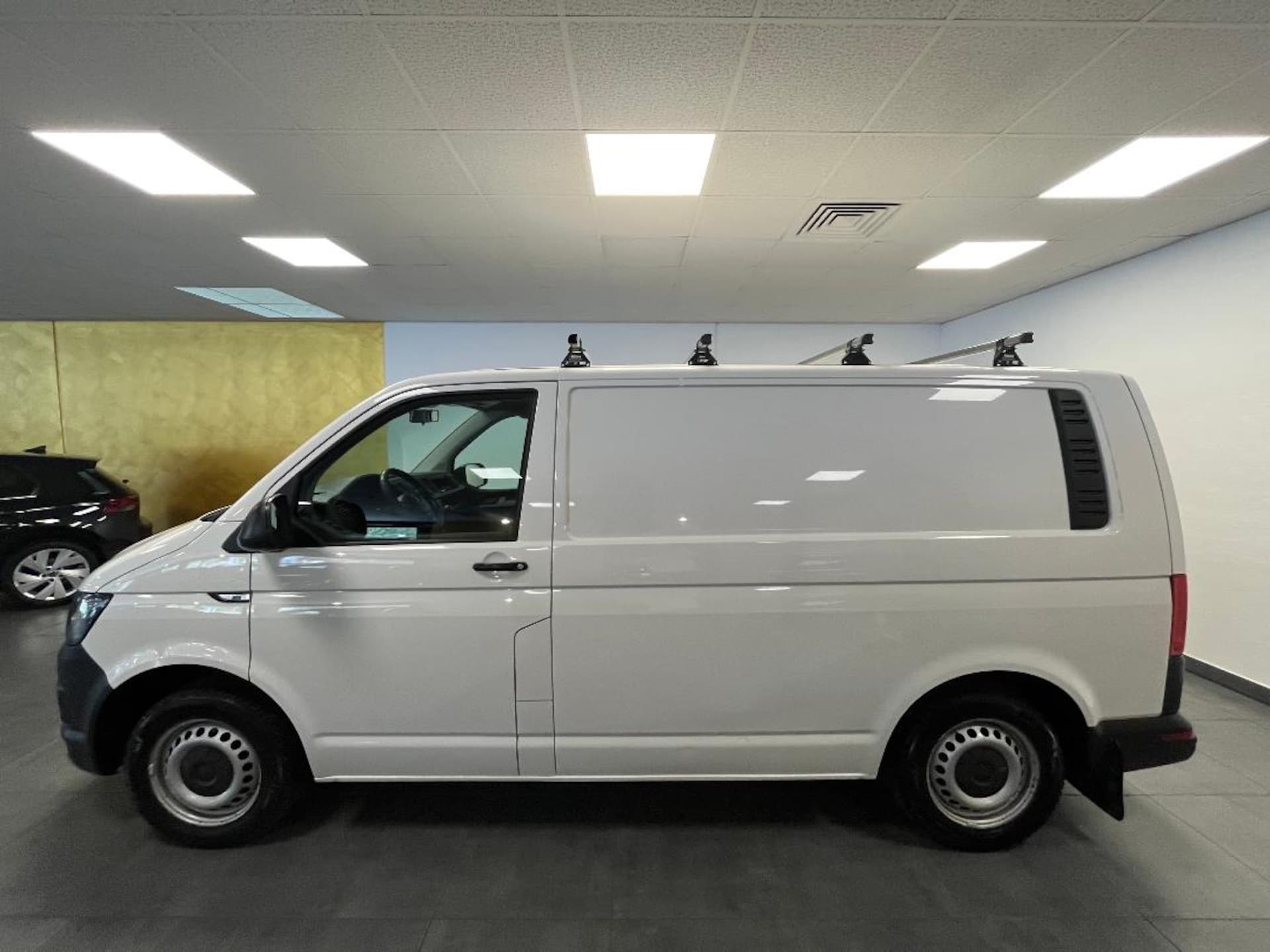 Volkswagen T6 Transporter Kasten kurzer Radstand