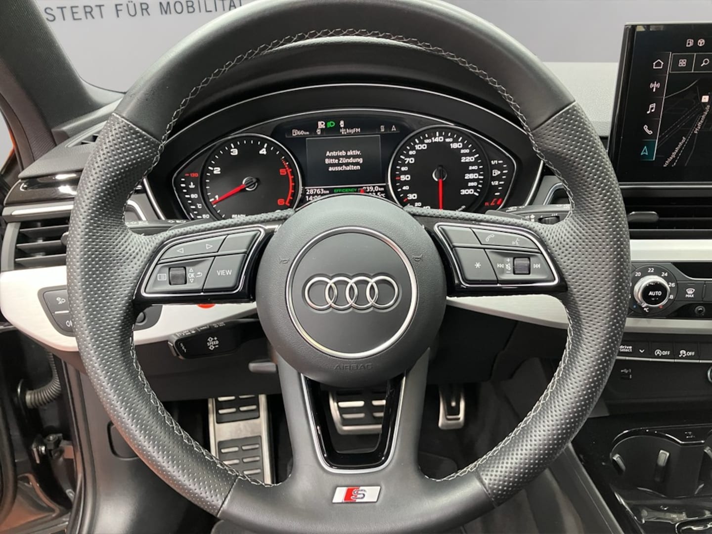 Bild über Audi A4 Avant S line 50 TDI quattro tiptronic - für weitere Informationen kontaktieren Sie den Audi Partner