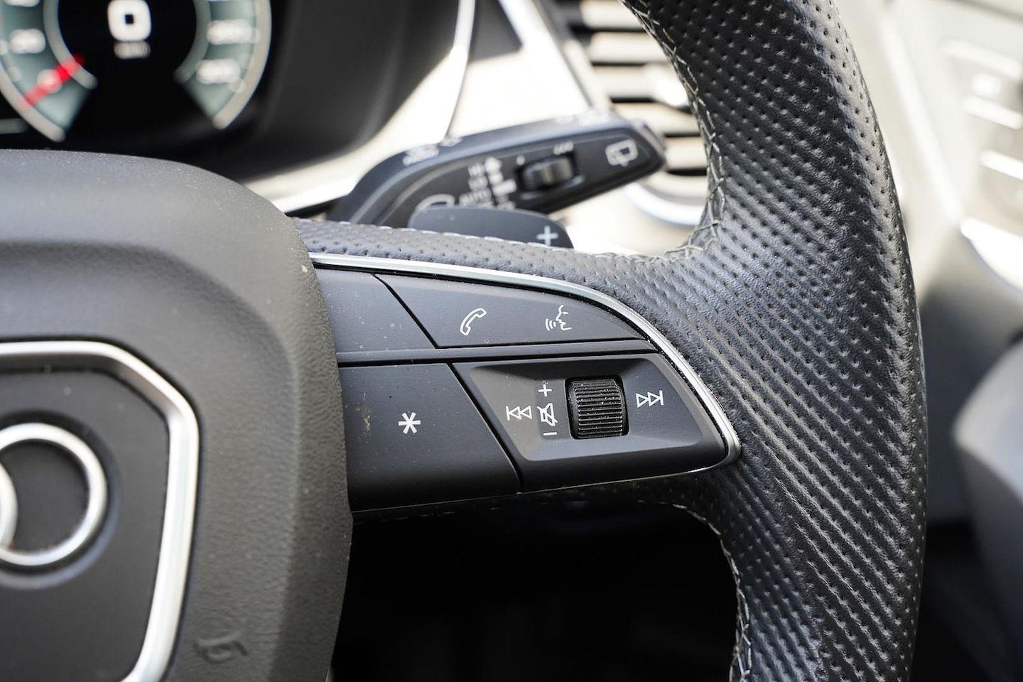 Image about Audi Q5 Sportback 45