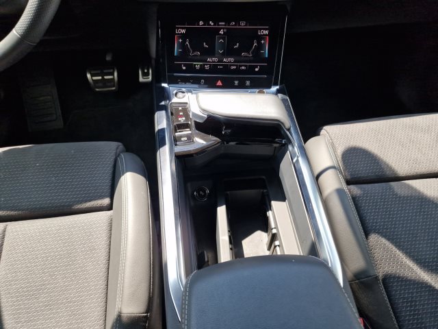Image about Audi Q8 e-tron S line 50 e-tron quattro
