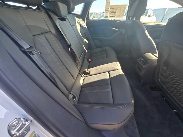 2025 Audi A6 Sportback e-tron Premium - Photo 15