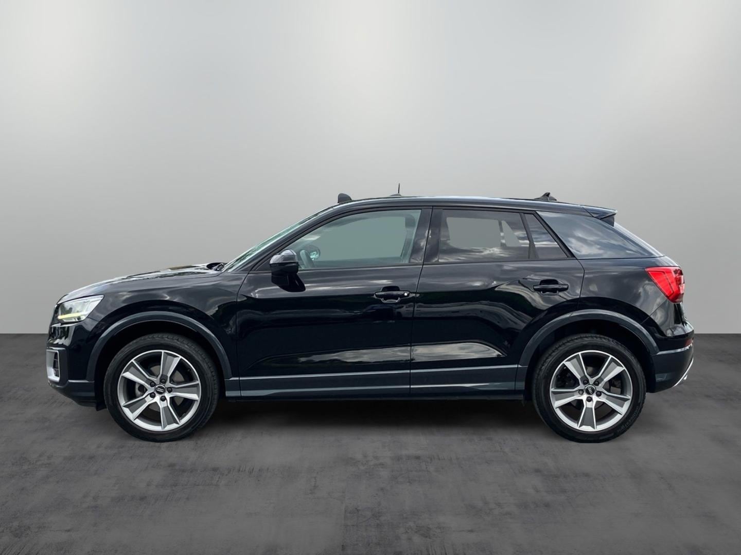 Image about Audi Q2 design 30 TFSI Schaltgetriebe