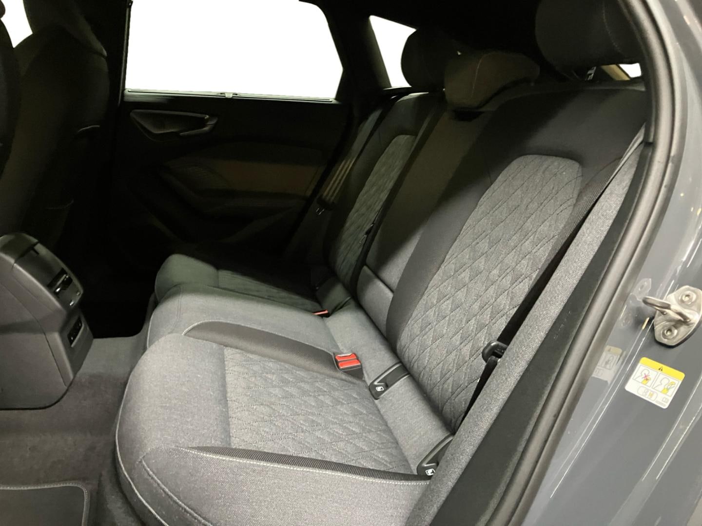 Bild über Audi A5 Avant TDI quattro 150 kW S tronic - für weitere Informationen kontaktieren Sie den Audi Partner