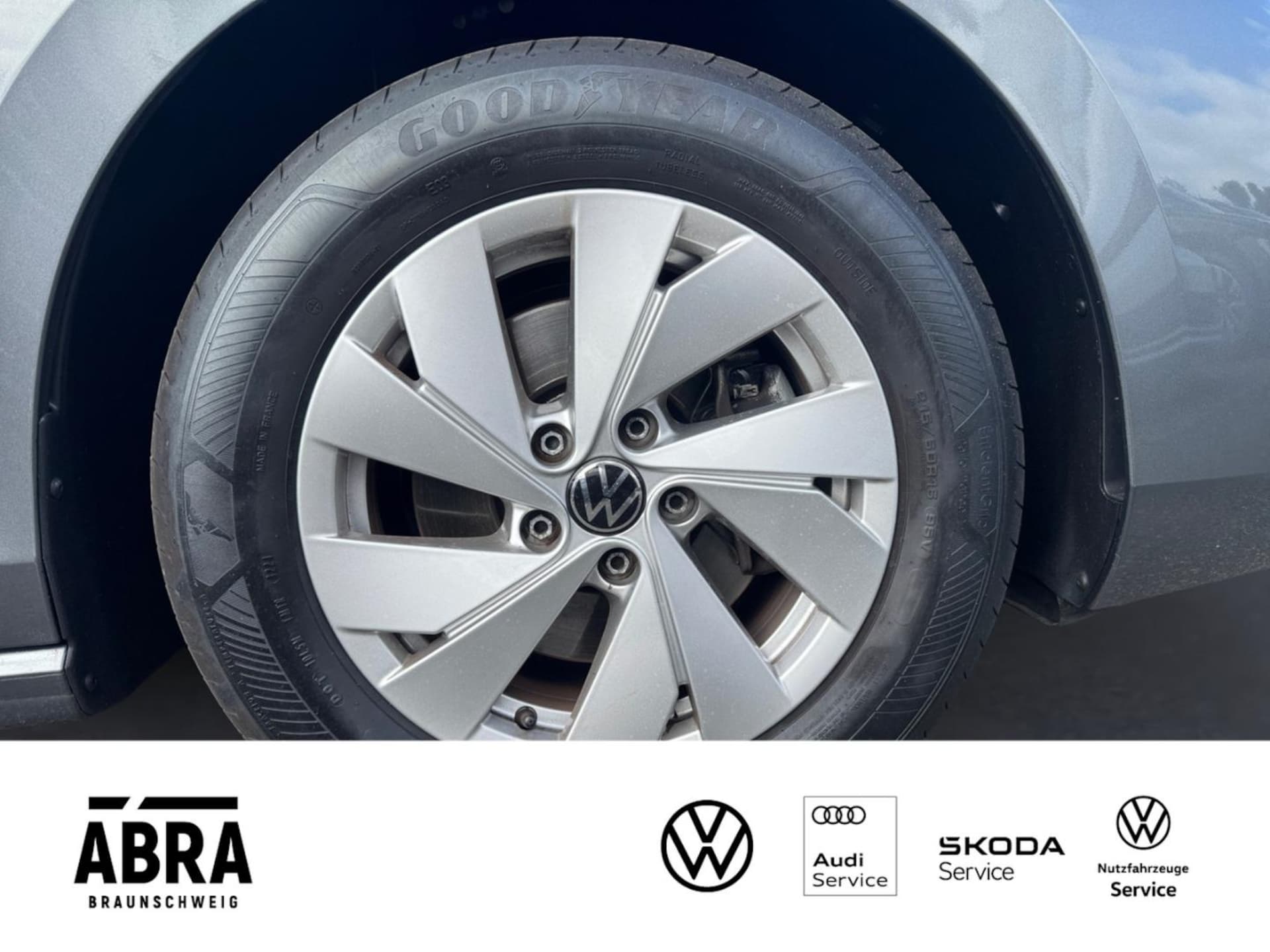 Volkswagen Passat Basis-Modell