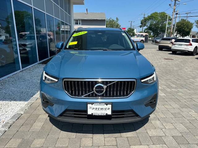 2023 Volvo XC40