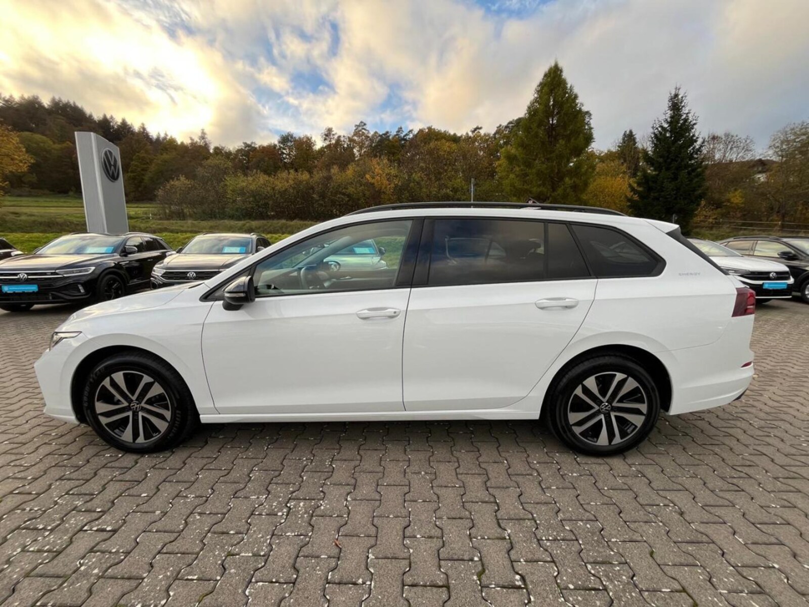 Volkswagen Golf Variant – Bild 10