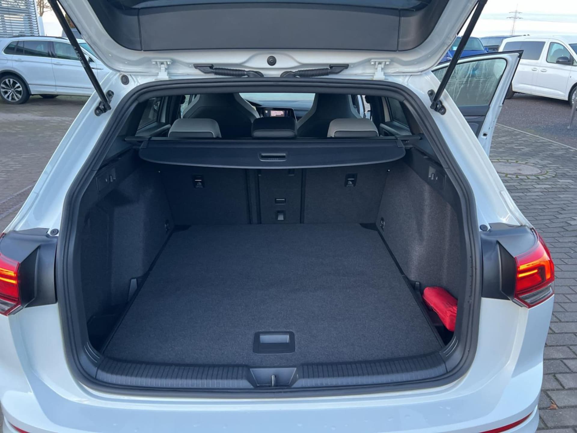 Volkswagen Golf Variant R-Line