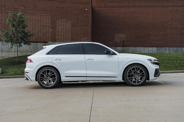2023 Audi SQ8