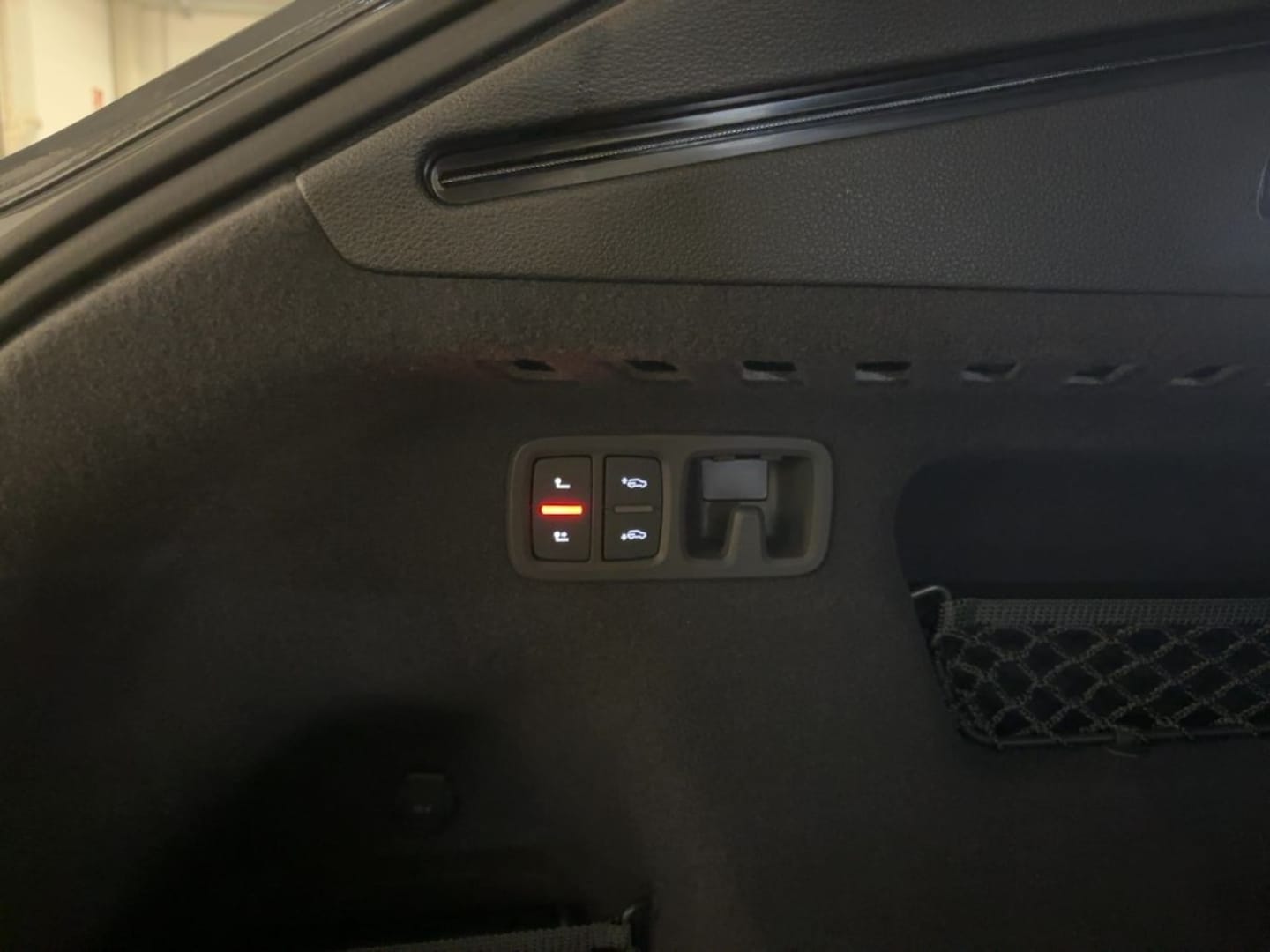 Bild über Audi SQ8 TFSI quattro tiptronic - für weitere Informationen kontaktieren Sie den Audi Partner