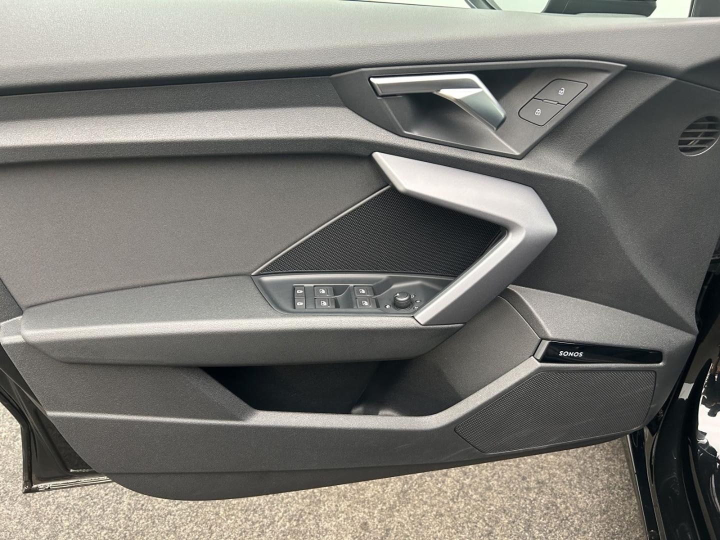 Bild über Audi A3 Sportback 35 TFSI S tronic - für weitere Informationen kontaktieren Sie den Audi Partner