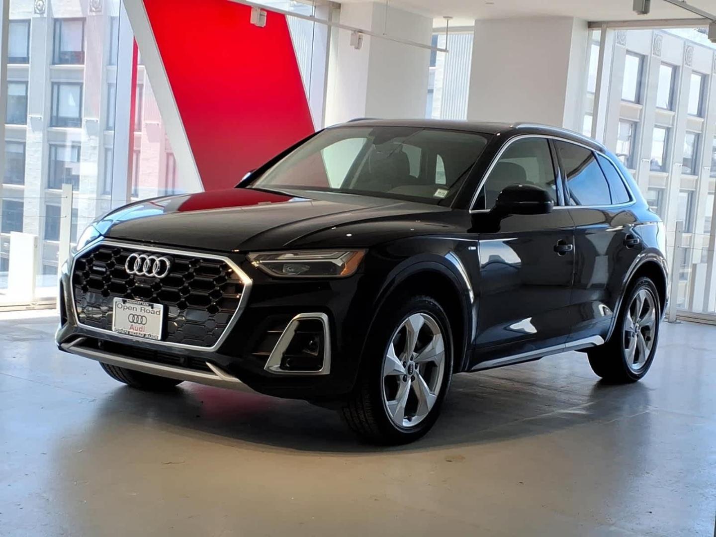 2023 Audi Q5 45 Premium Plus's photo
