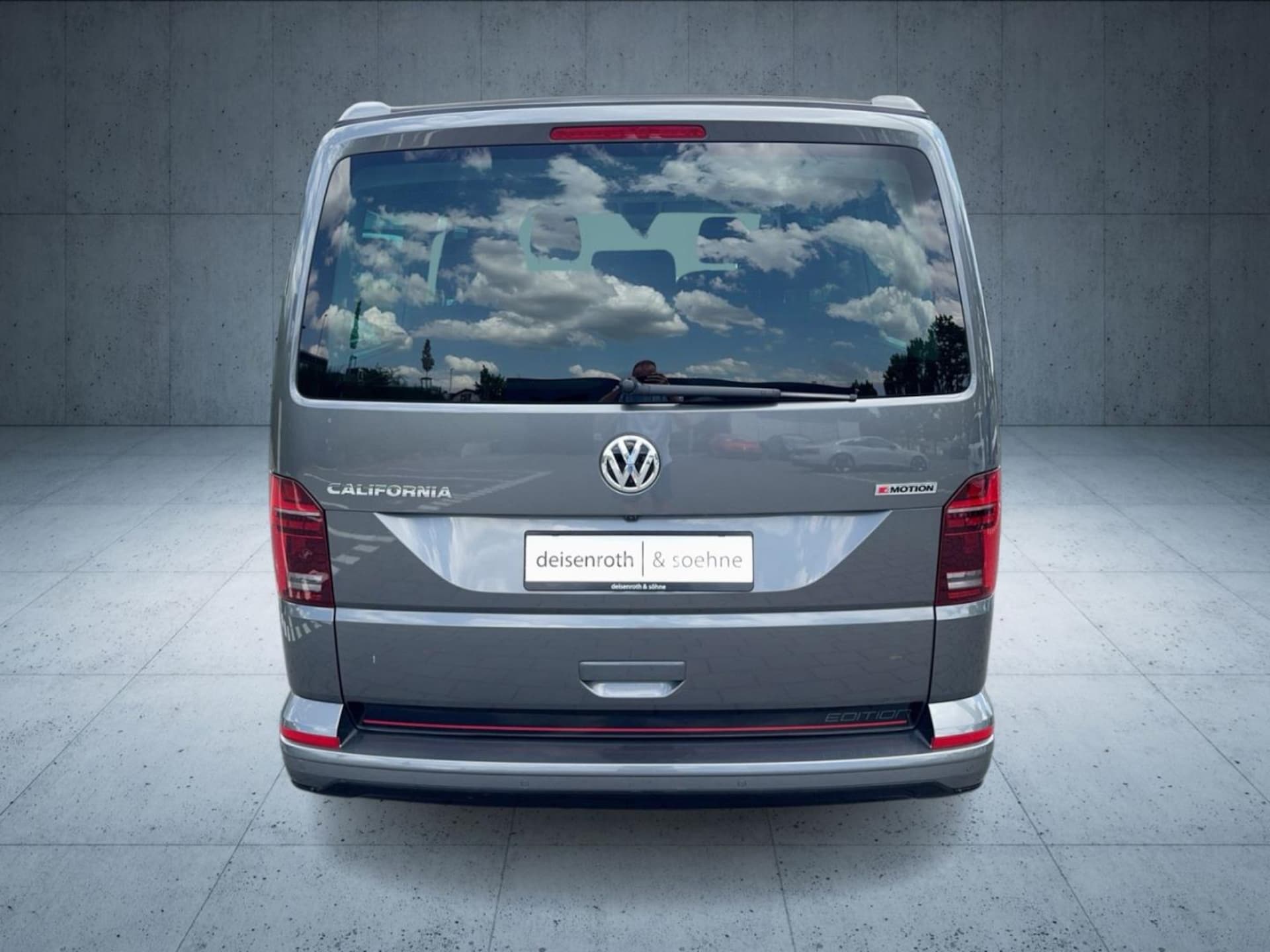 Volkswagen T6.1 California Beach