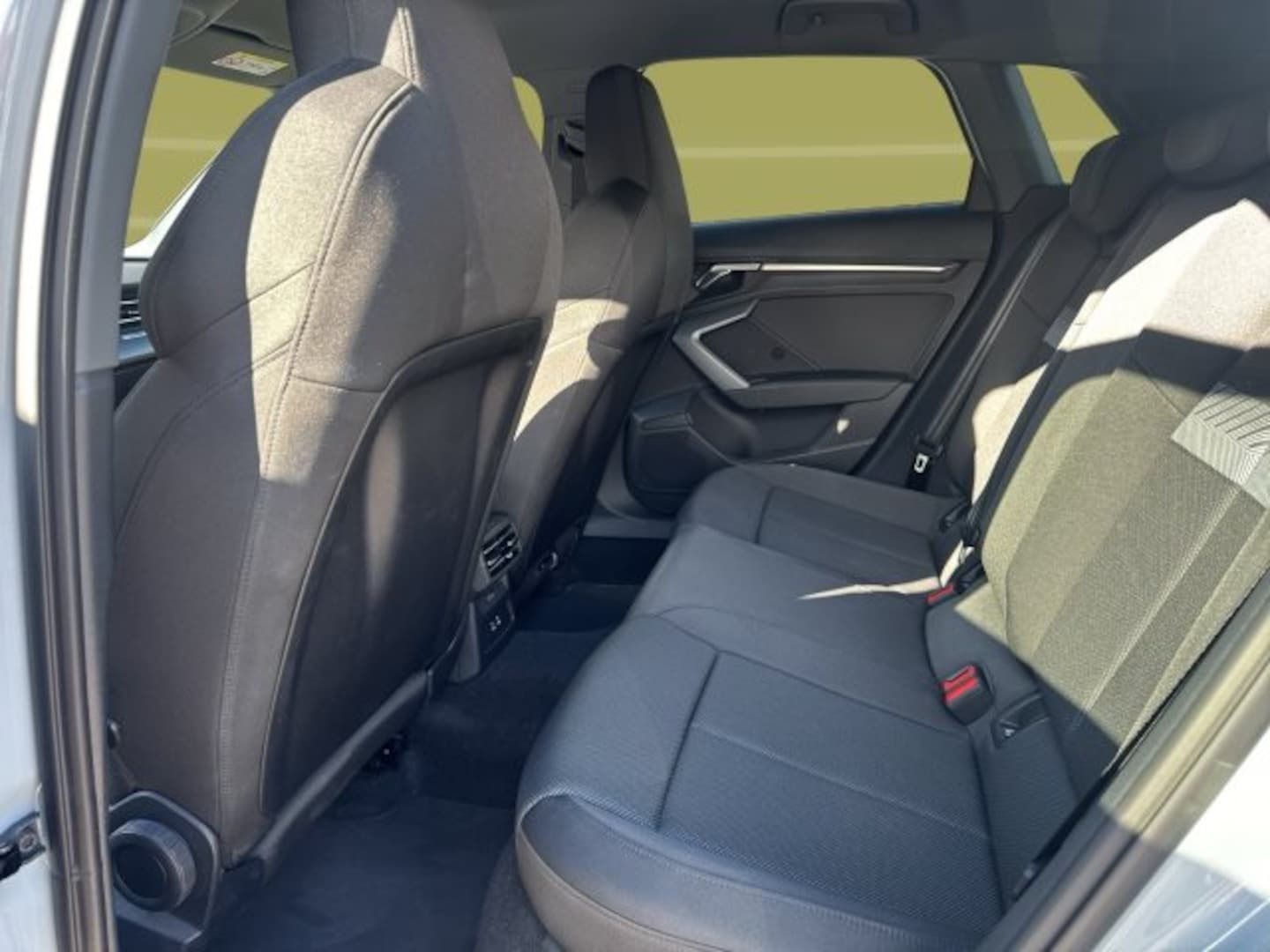 Bild über Audi A3 allstreet TDI 110 kW S tronic - für weitere Informationen kontaktieren Sie den Audi Partner