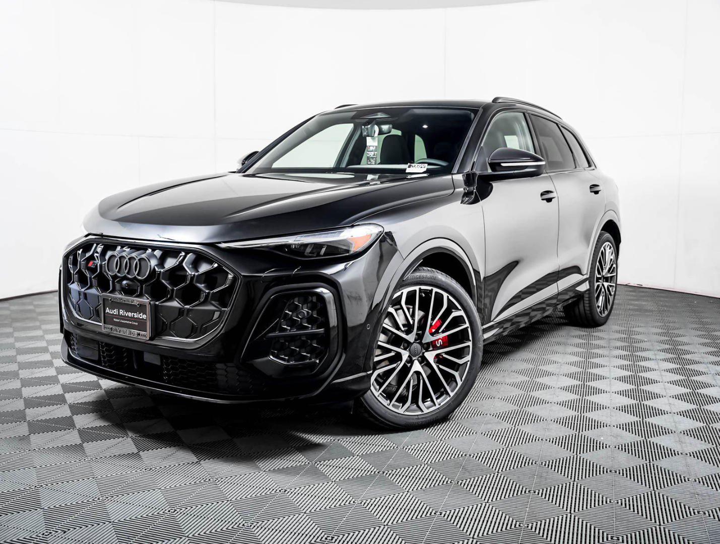 2026 Audi SQ5 Premium Plus quattro's photo