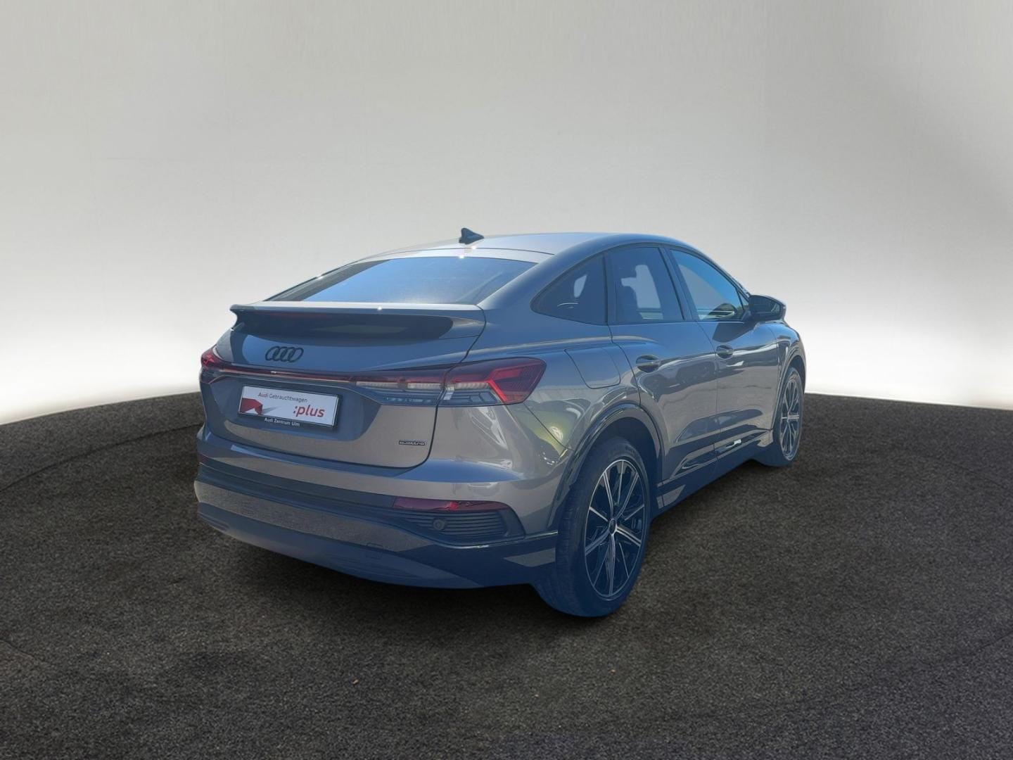Bild über Audi Q4 Sportback e-tron 55 e-tron quattro - für weitere Informationen kontaktieren Sie den Audi Partner