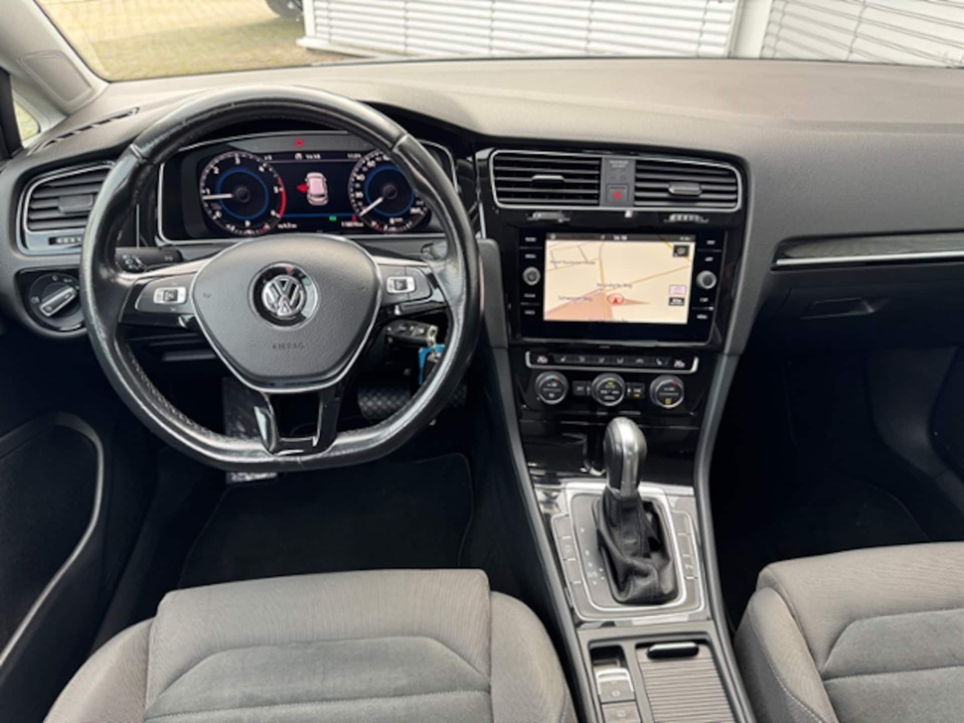 Volkswagen Golf Highline