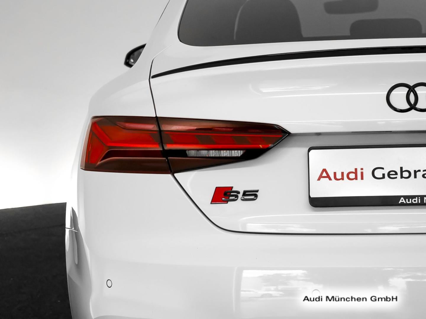 Bild über - für weitere Informationen kontaktieren Sie den Audi Partner