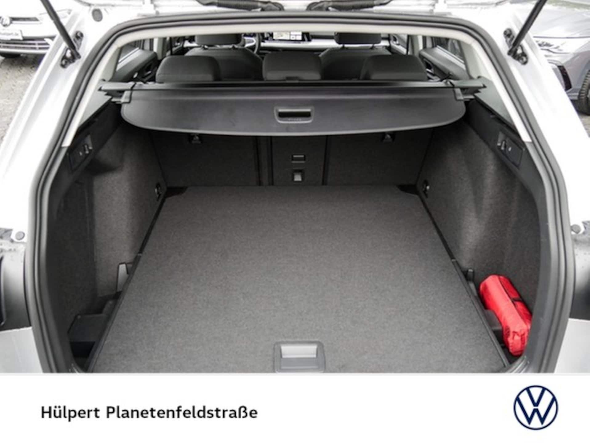 Volkswagen Golf Variant Life
