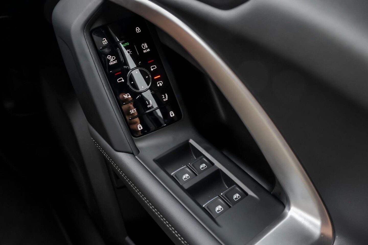 Image about Audi Q5 SUV TDI quattro 150 kW sport