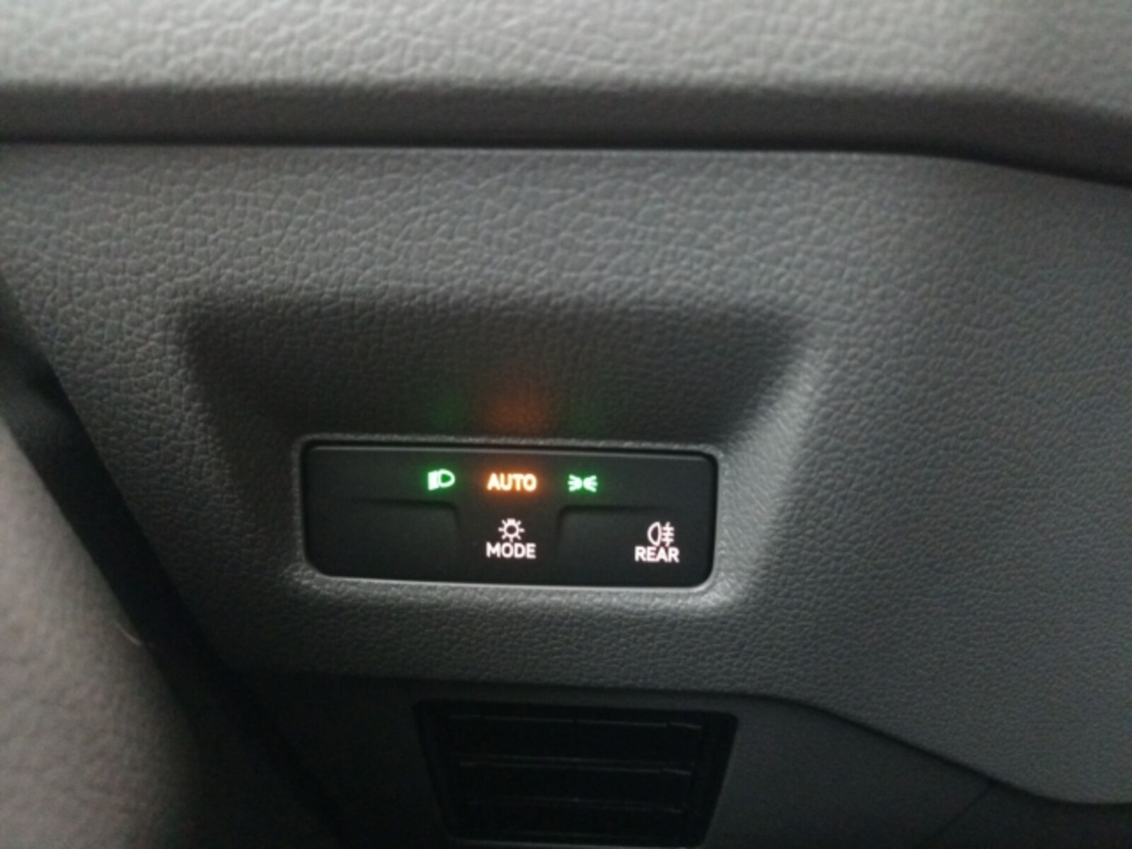 Volkswagen Crafter Kasten mittlerer Radstand – Bild 14