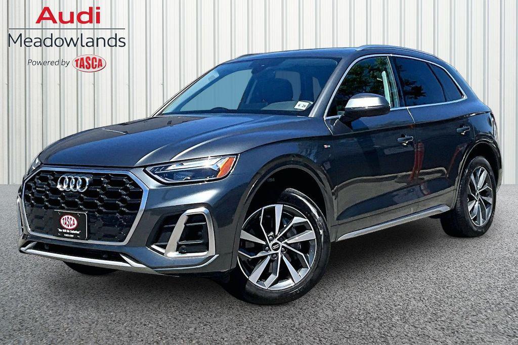 2023 Audi Q5 45 Premium Plus's photo