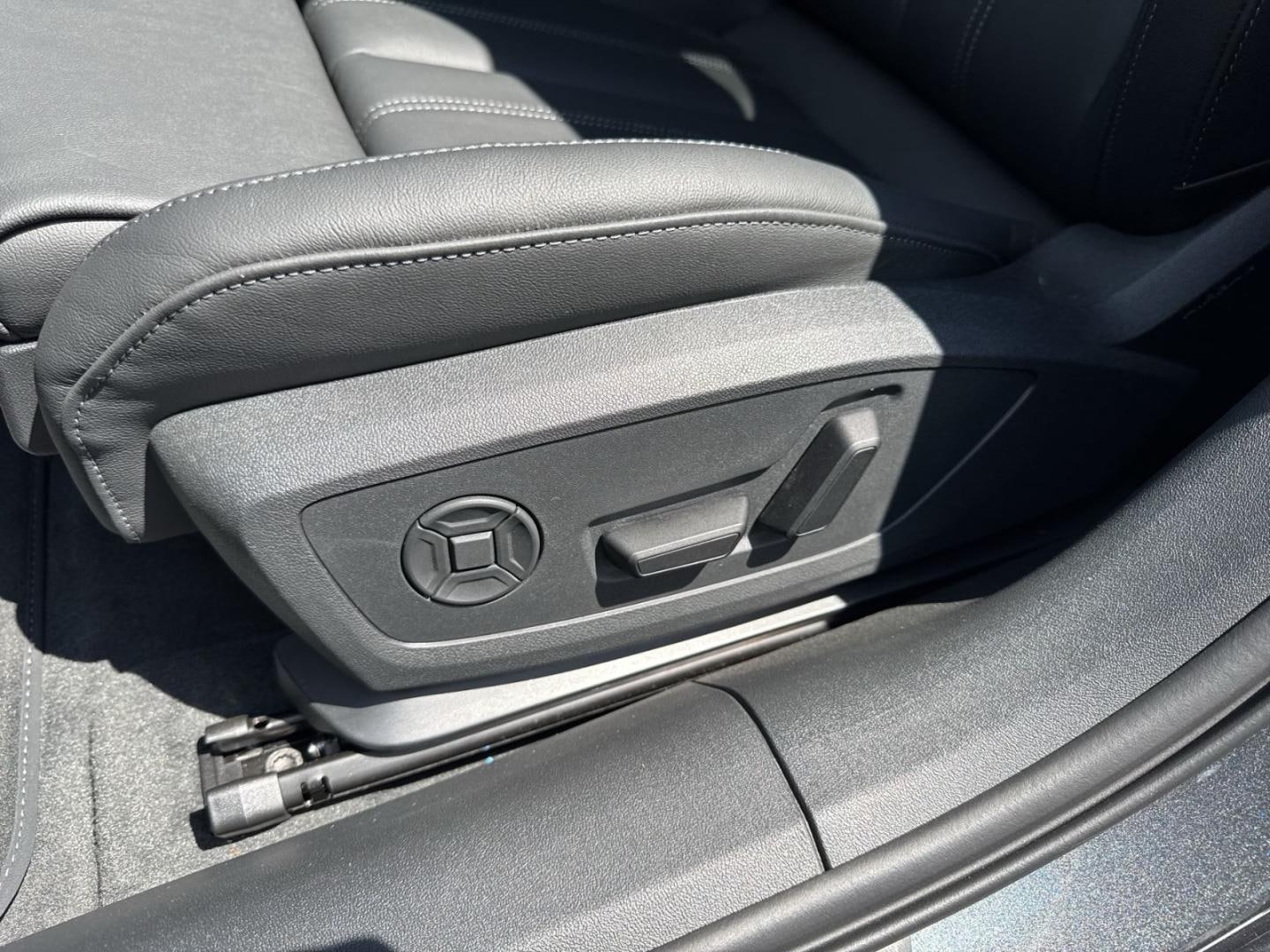 Bild über Audi A6 Limousine TFSI 150 kW S tronic - für weitere Informationen kontaktieren Sie den Audi Partner