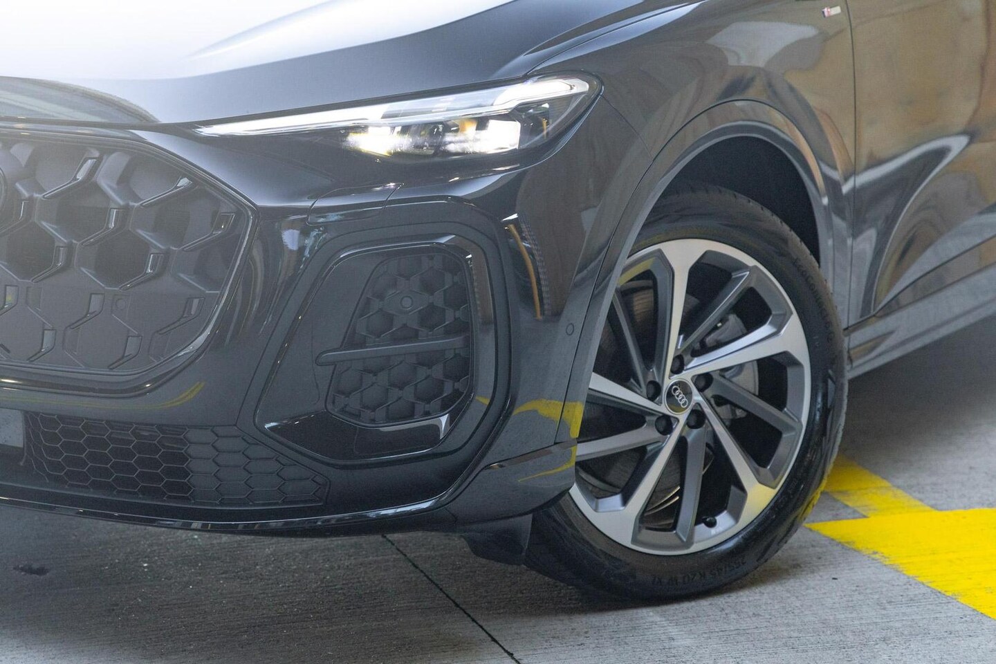 Image about Audi Q5 SUV TDI quattro 150 kW sport