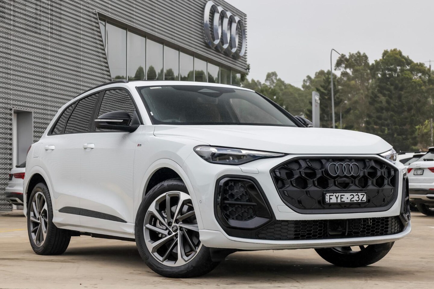 Image about Audi Q5 SUV TDI quattro 150 kW sport