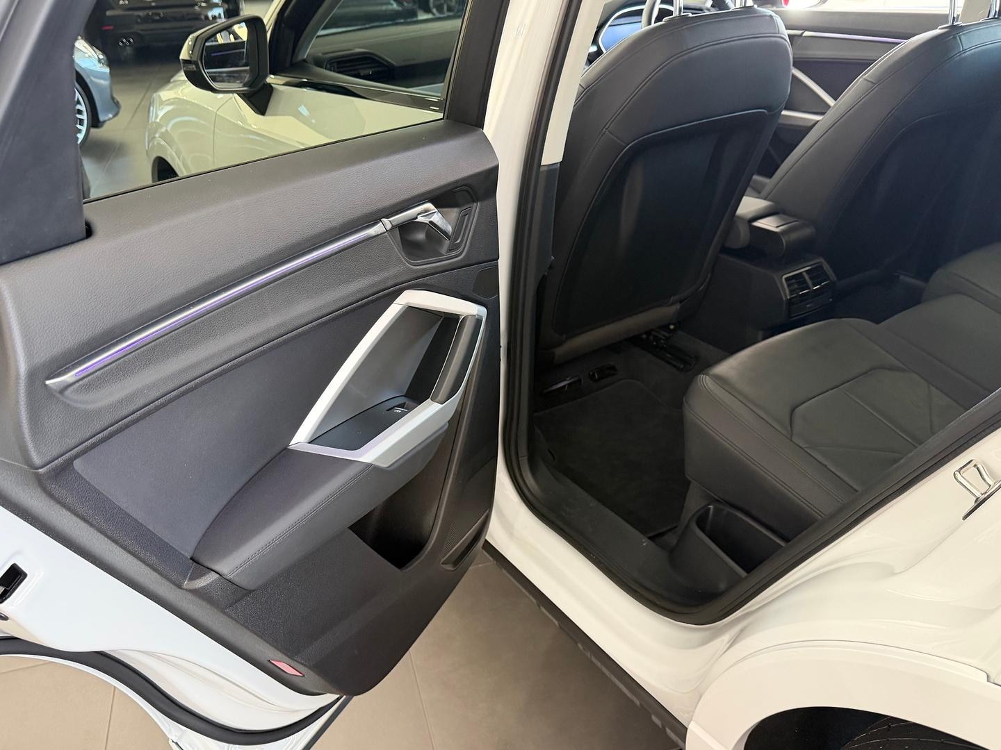 Image about Audi Q3 35 TFSI S tronic