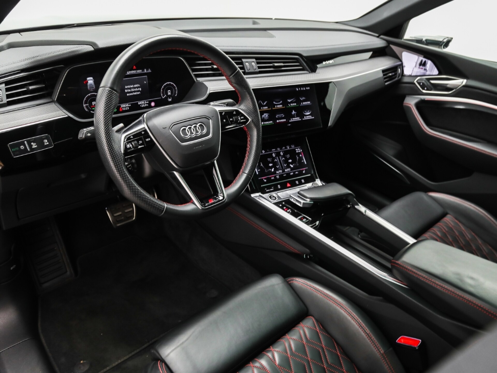 Audi Q8 Sportback e-tron S line