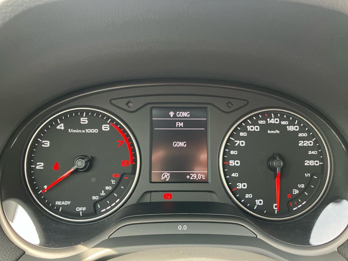 Image about Audi Q2 design 30 TFSI Schaltgetriebe